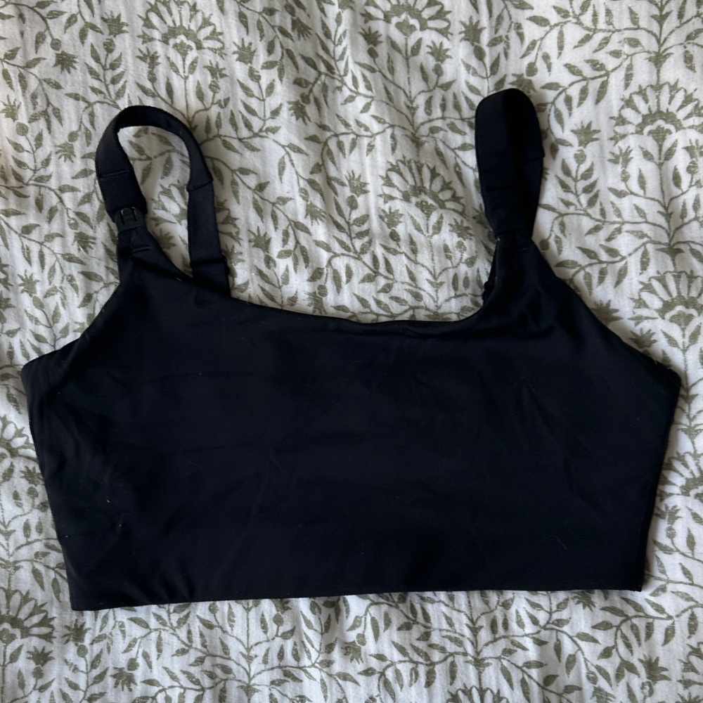 Girlfriend Collective • Black Nursing Sports Bra Size M